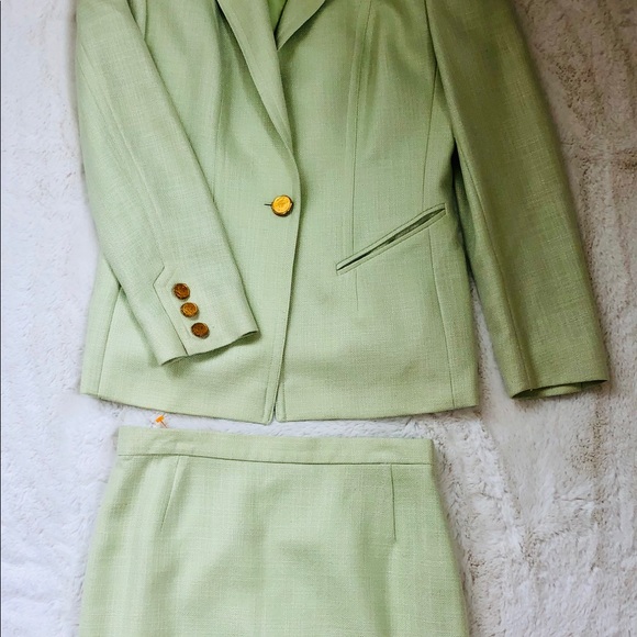 ✨Escada Margaretha Ley Skirt Suit Gold Logo Button - Picture 2 of 15